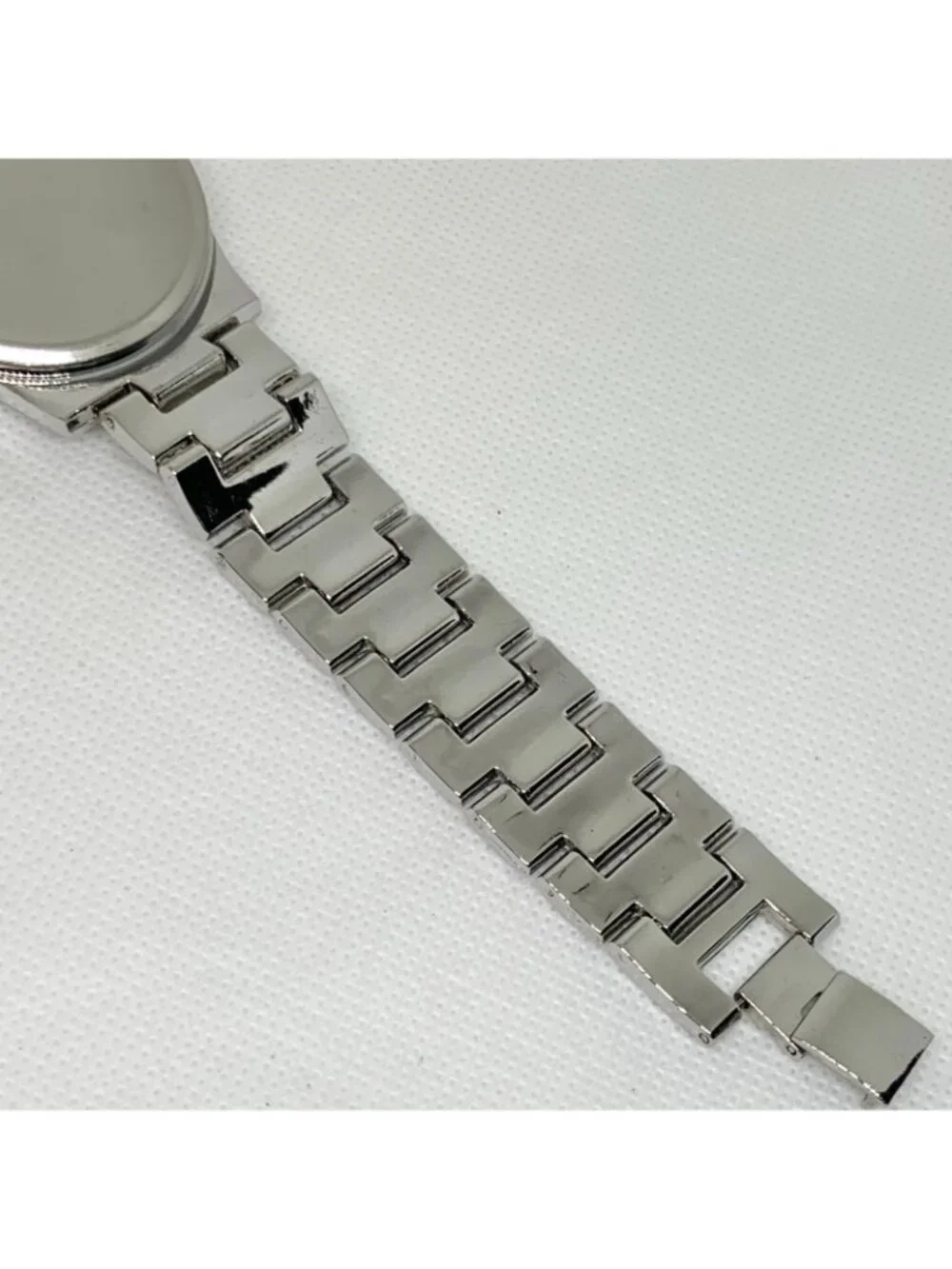 Men’s silver tone iced watch quartz analog 39mm rhinestones up to 8.5” running